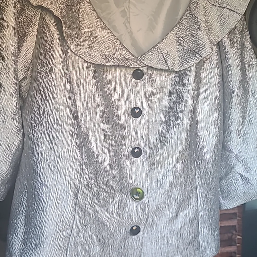 Woman Jacket - Picture 2 of 7